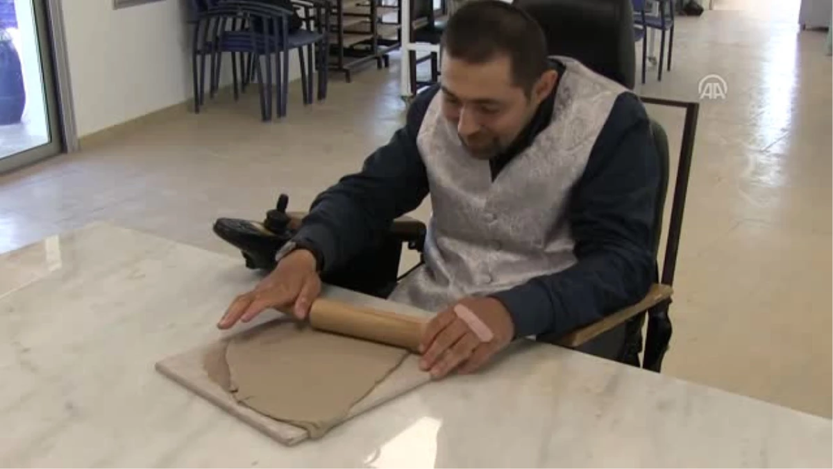Emekli Ikramiyesini Engelli Vakfına Bağışladı