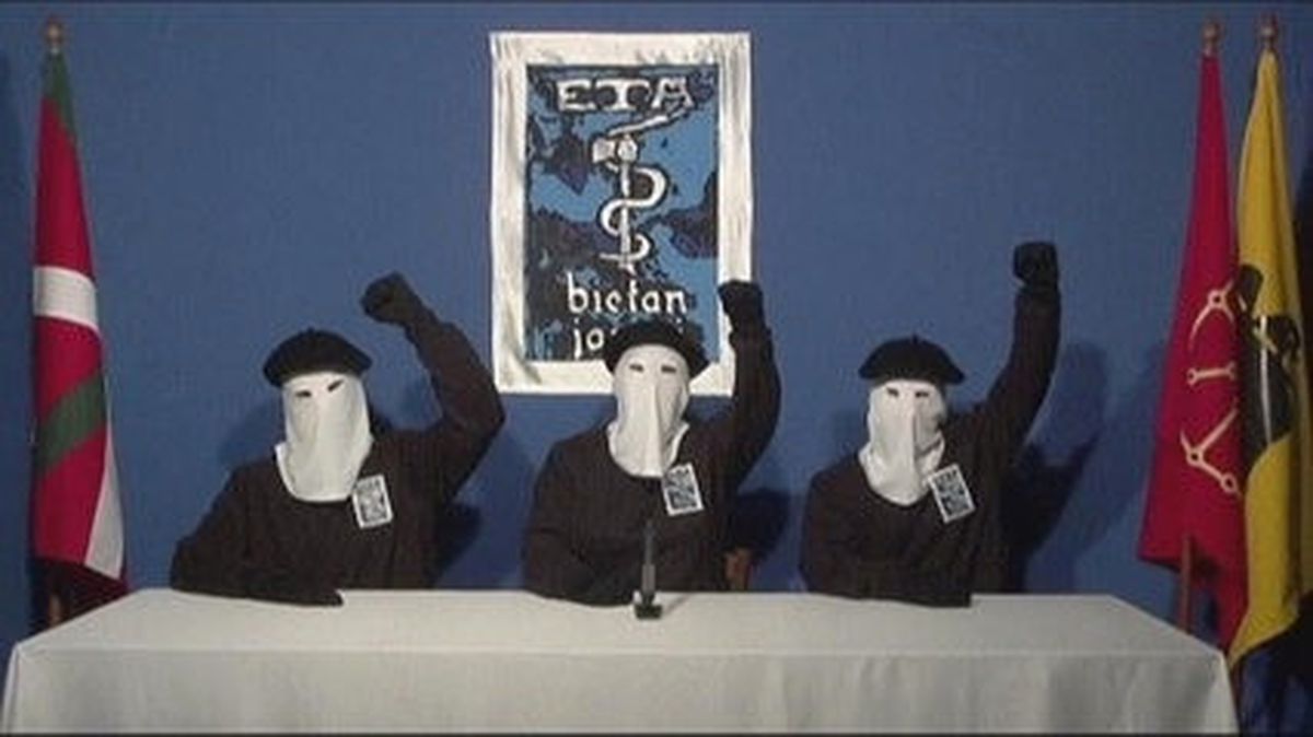 Eta Silah Teslim Ediyor