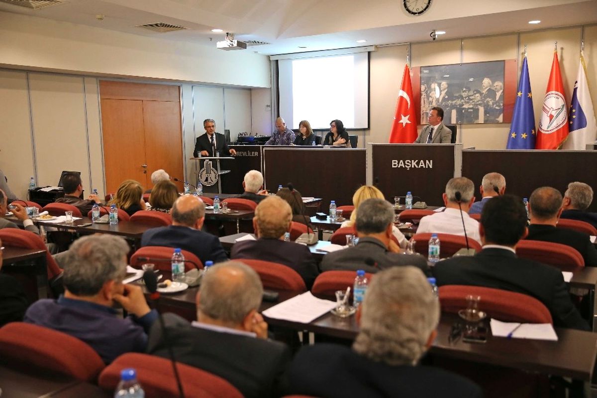 Faaliyet Raporuna Ak Partili, CHP\'li Meclis Üyelerinden Onay