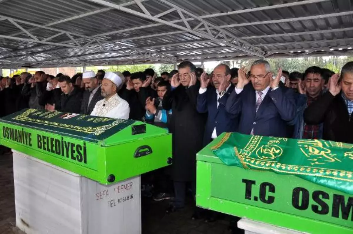 Fabrikada Gazdan Zehirlenen İşçiler Toprağa Verildi