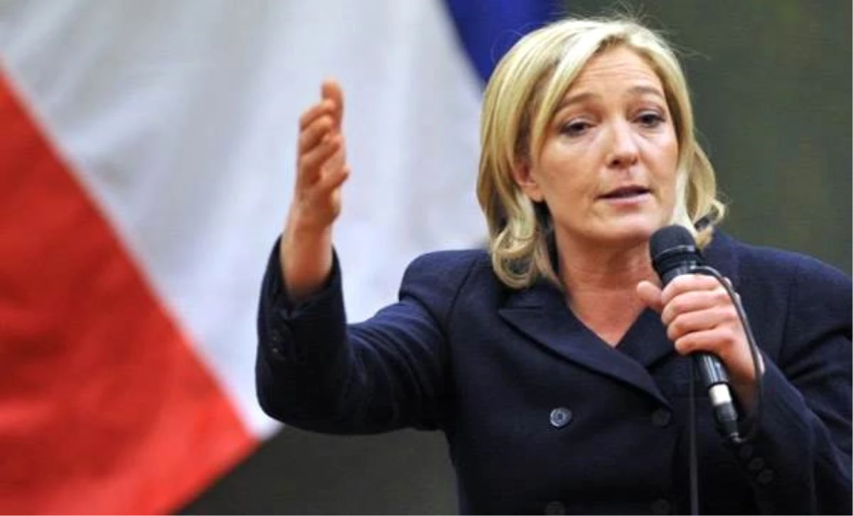 Fransa\'da Le Pen\'in Seçim Toplantısında Kavga