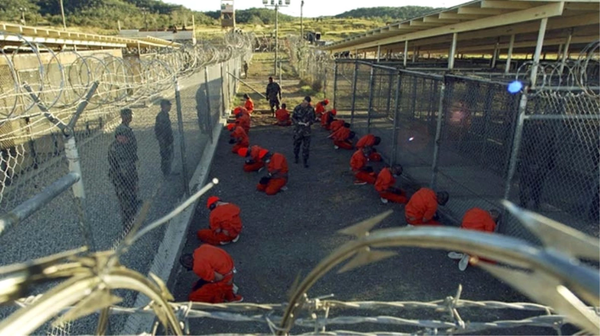 Guantanamo Mahkumları Hakkındaki İki Suçlama Düştü