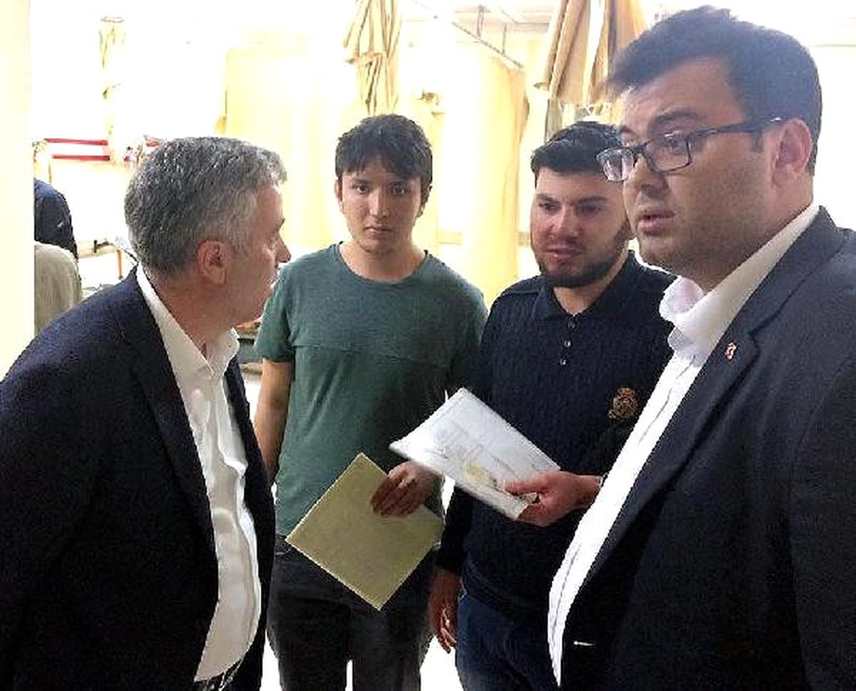 Kayseri\'de \'Hayır\' Standı Açan CHP\'lilere Sataşıp Olay Çıkardılar