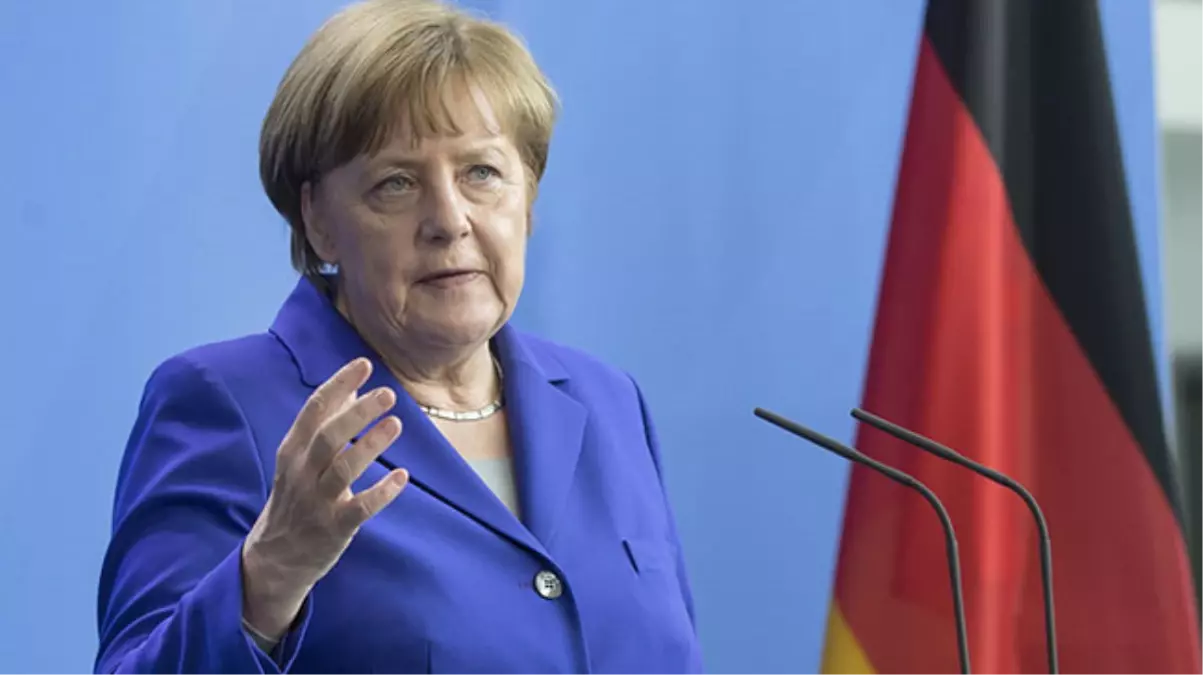 Merkel: "Sömürge Döneminde Afrika\'da Günaha Girdik"