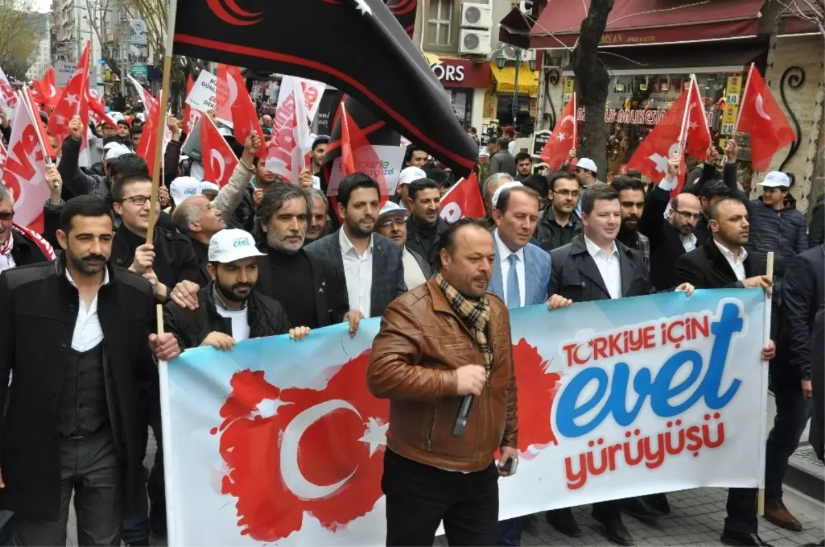 Tügva\'dan "Türkiye İçin Evet" Yürüyüşü