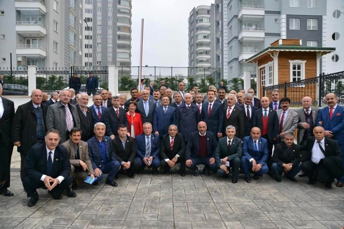 Vali Şahin\'den \'Sıvasız ve Boyasız Ev\' Uyarısı