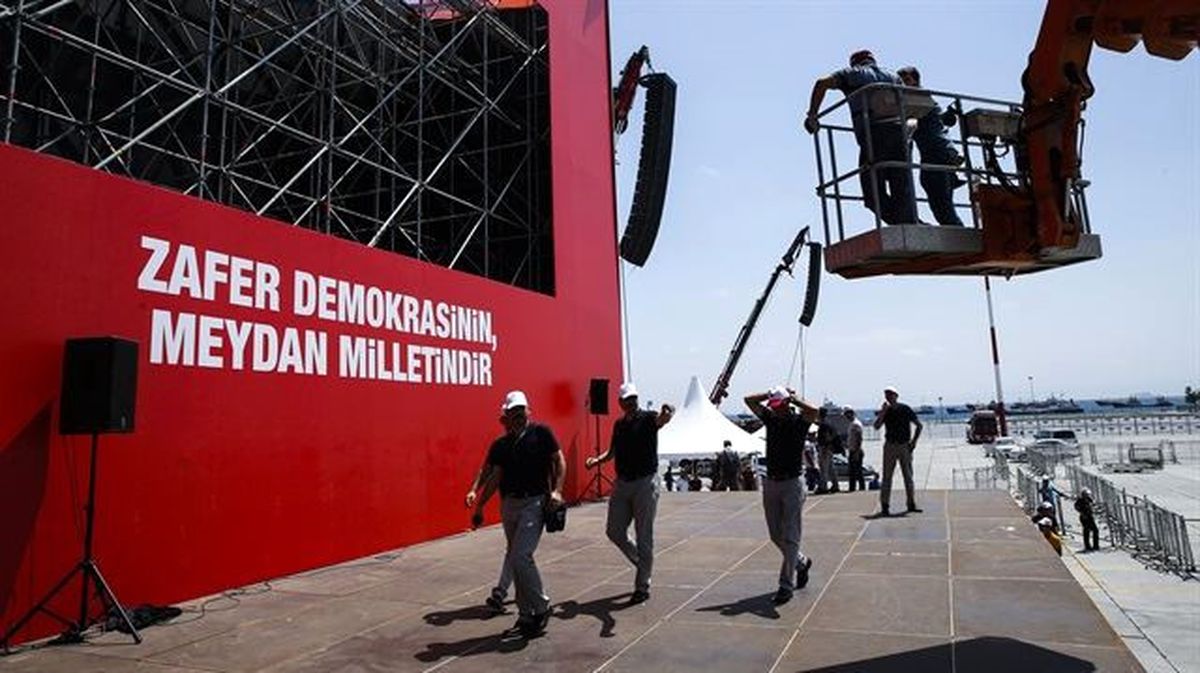 Yenikapı\'da Evet Mitingi 4 (Alana Tekne ve Otobüslerle Gelişler Ek)