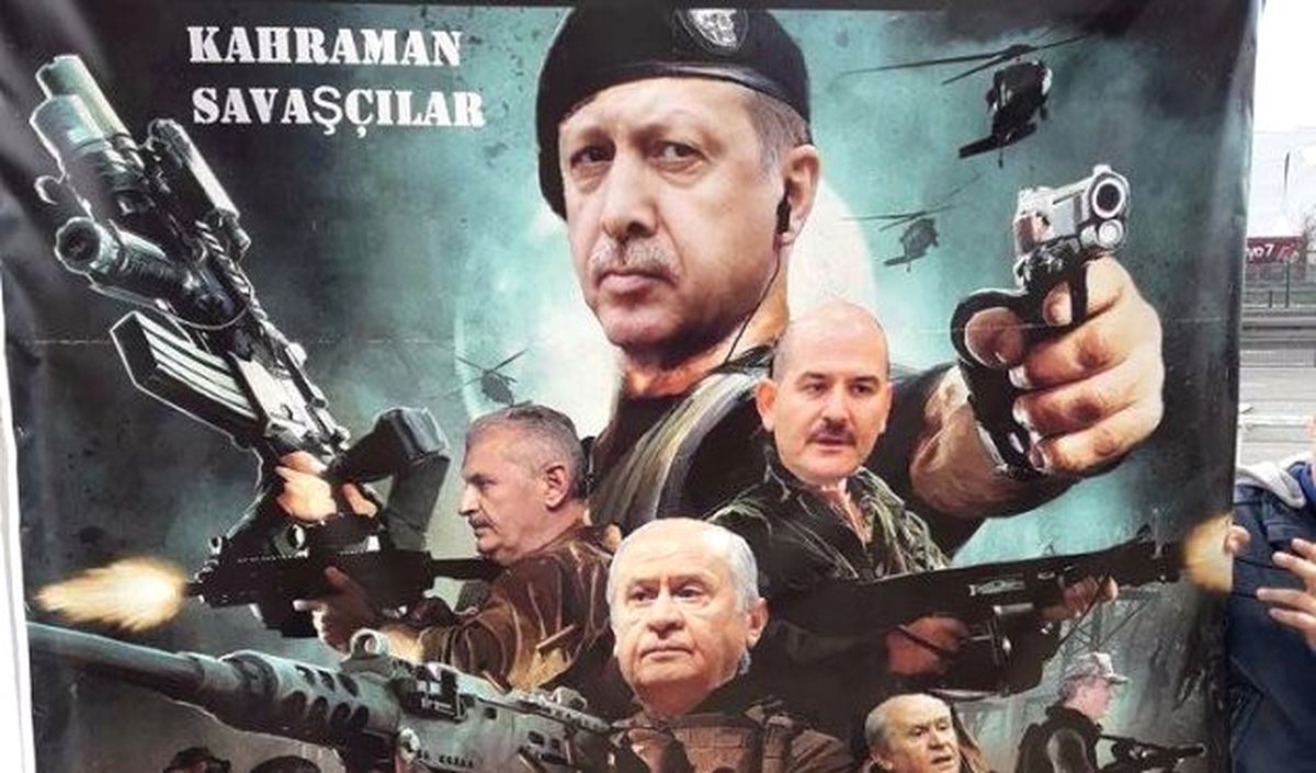 Yenikapı'ya ''Kahraman Savaşçılar'' Pankartı Damga Vurdu