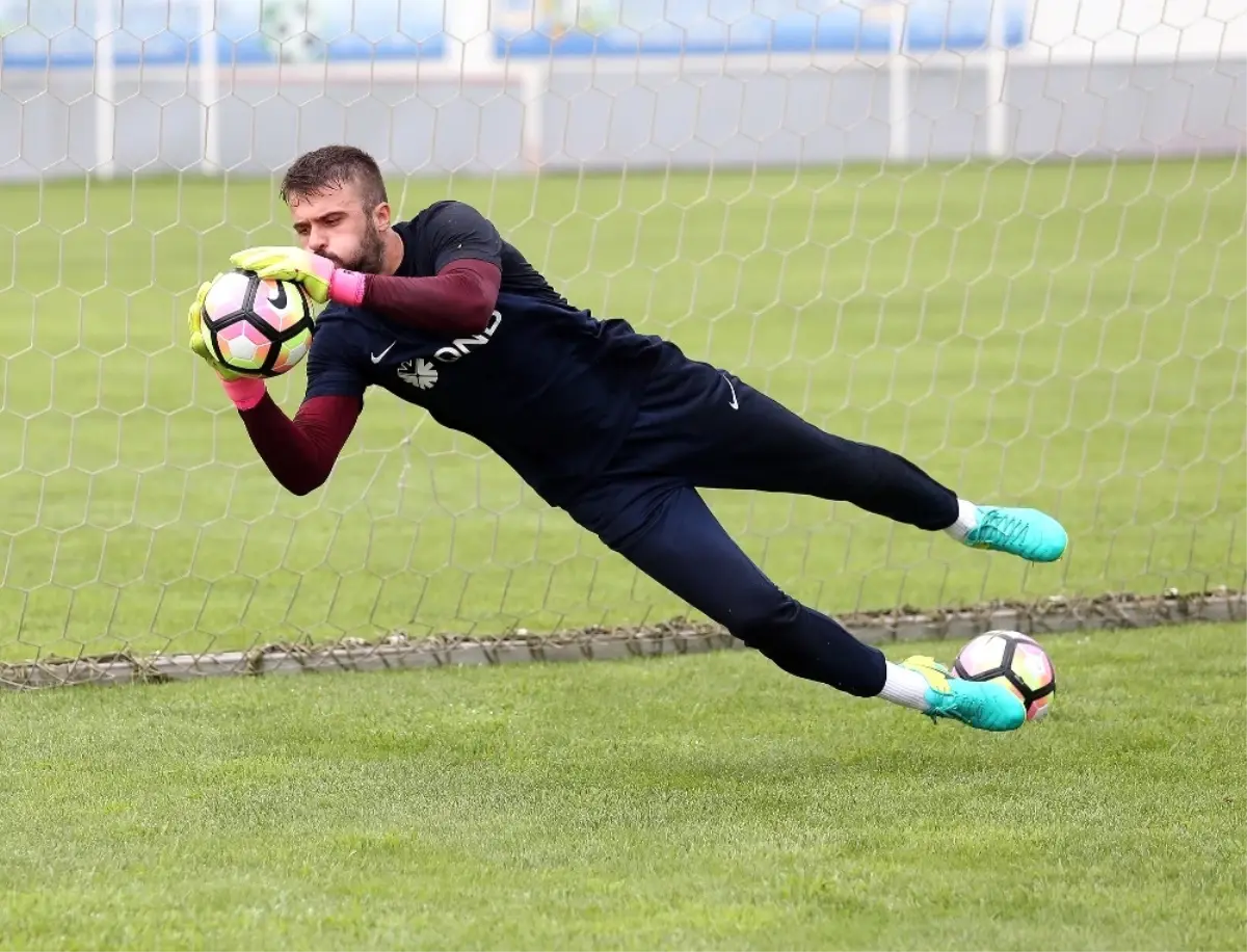 Antalyaspor Maçında Kalede Olmayacak