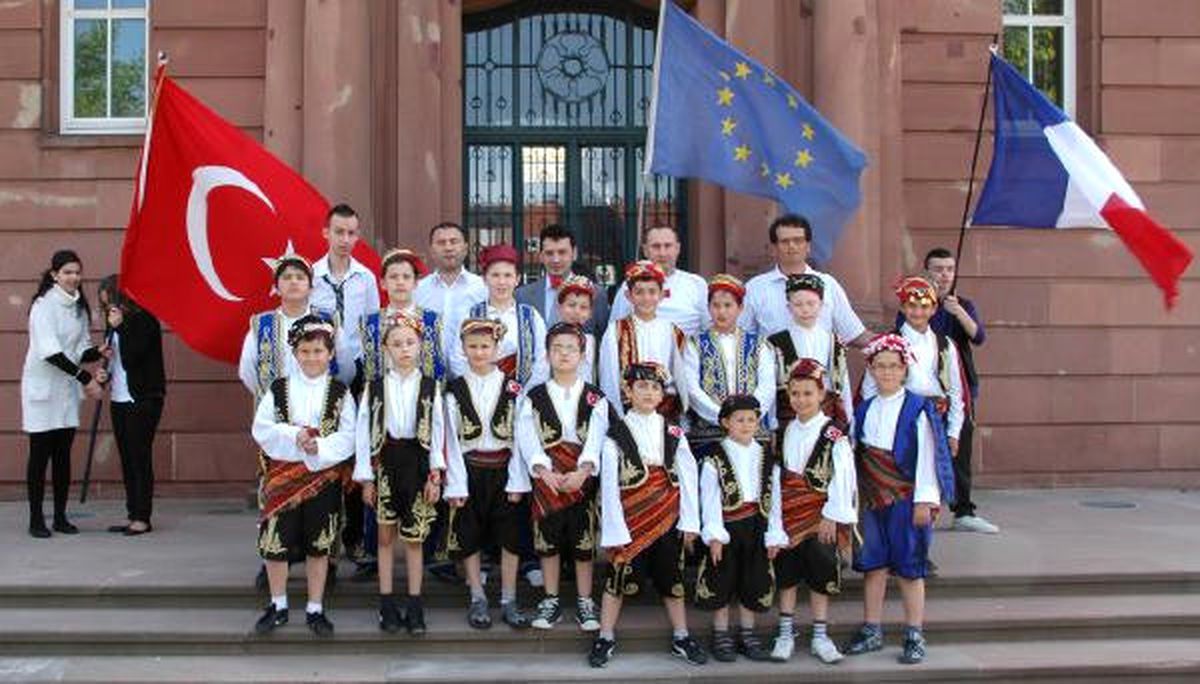 Avrupa\'da 23 Nisan Hazırlıkları Başladı