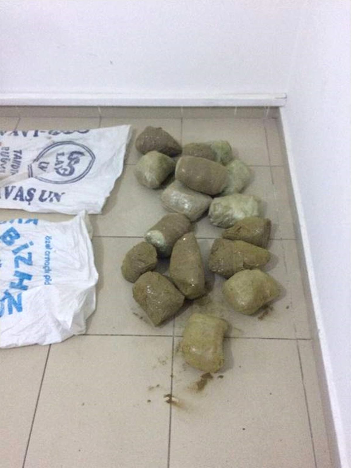 Başkale\'de Uyuşturucu Operasyonu