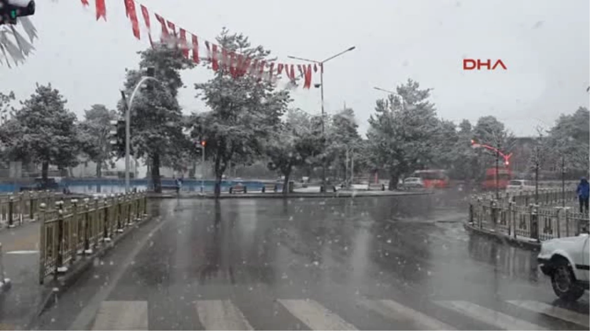 Erzurum Beyaza Büründü