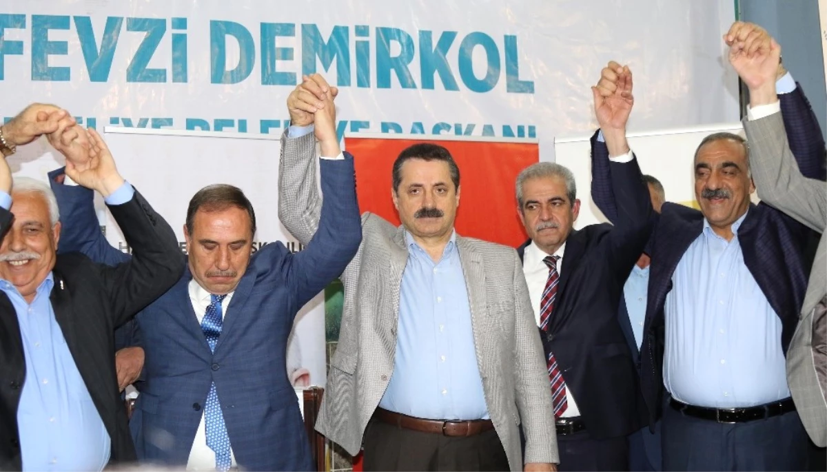 Eski CHP Şanlıurfa İl Başkan Yardımcıları AK Parti\'ye Katıldı