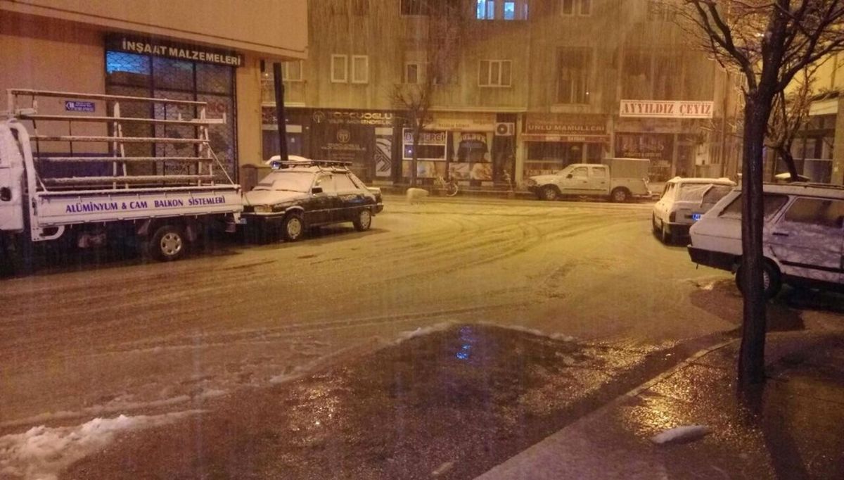 Kahramanmaraş\'ta Nisan Ayında Kar Sürprizi