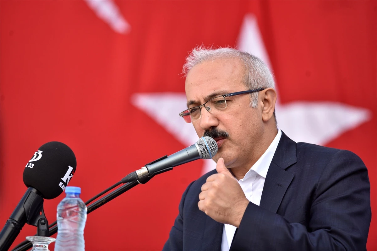 Kalkınma Bakanı Elvan, İzmir\'de