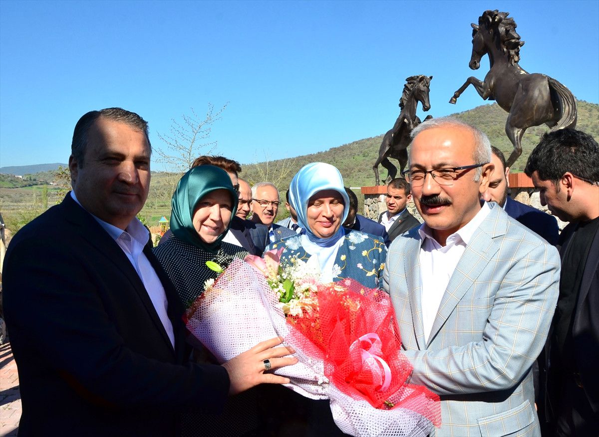 Kalkınma Bakanı Elvan, Manisa\'da