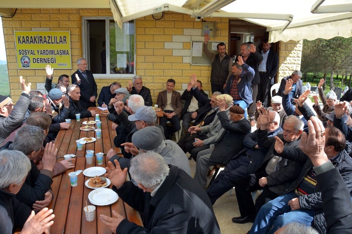 Karakiraz Mahallesi\'nde Genel Kurul Heyecanı