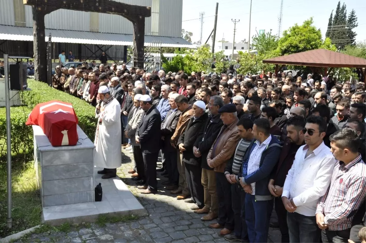 Kazada Hayatını Kaybeden Polis Hatay\'da Toprağa Verildi