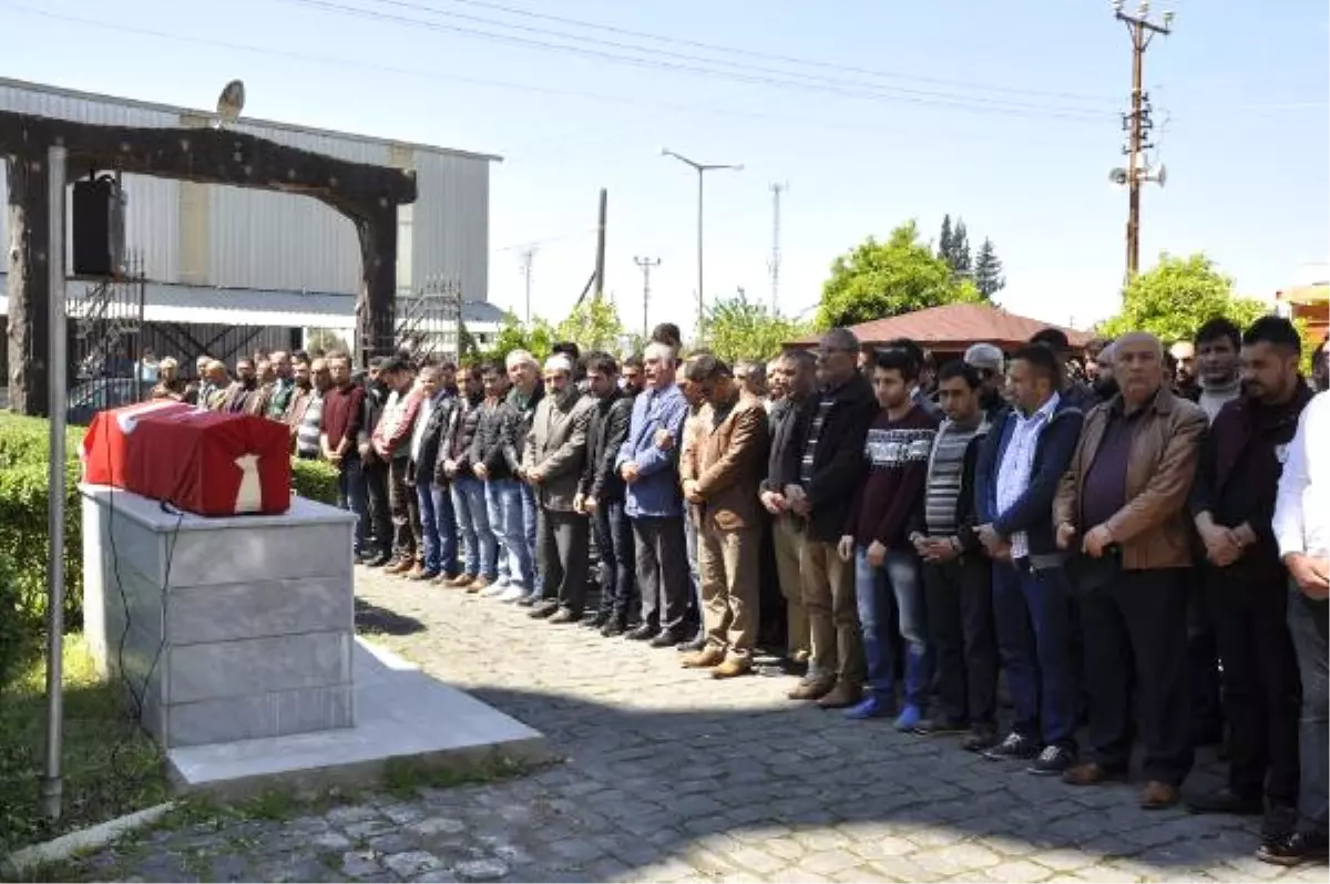 Kazada Ölen Polis Memuru Toprağa Verildi