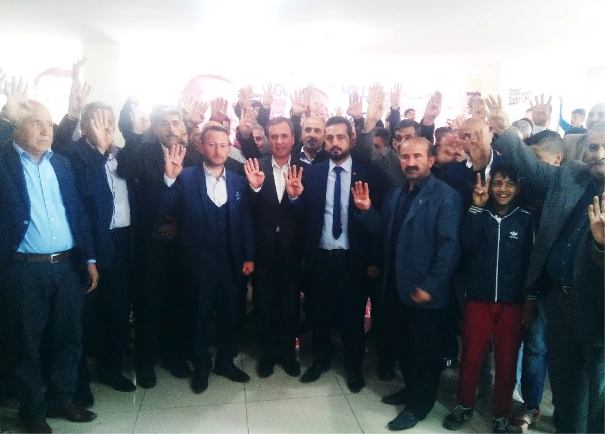 Partilerinden Istifa Edip AK Parti\'ye Katıldılar