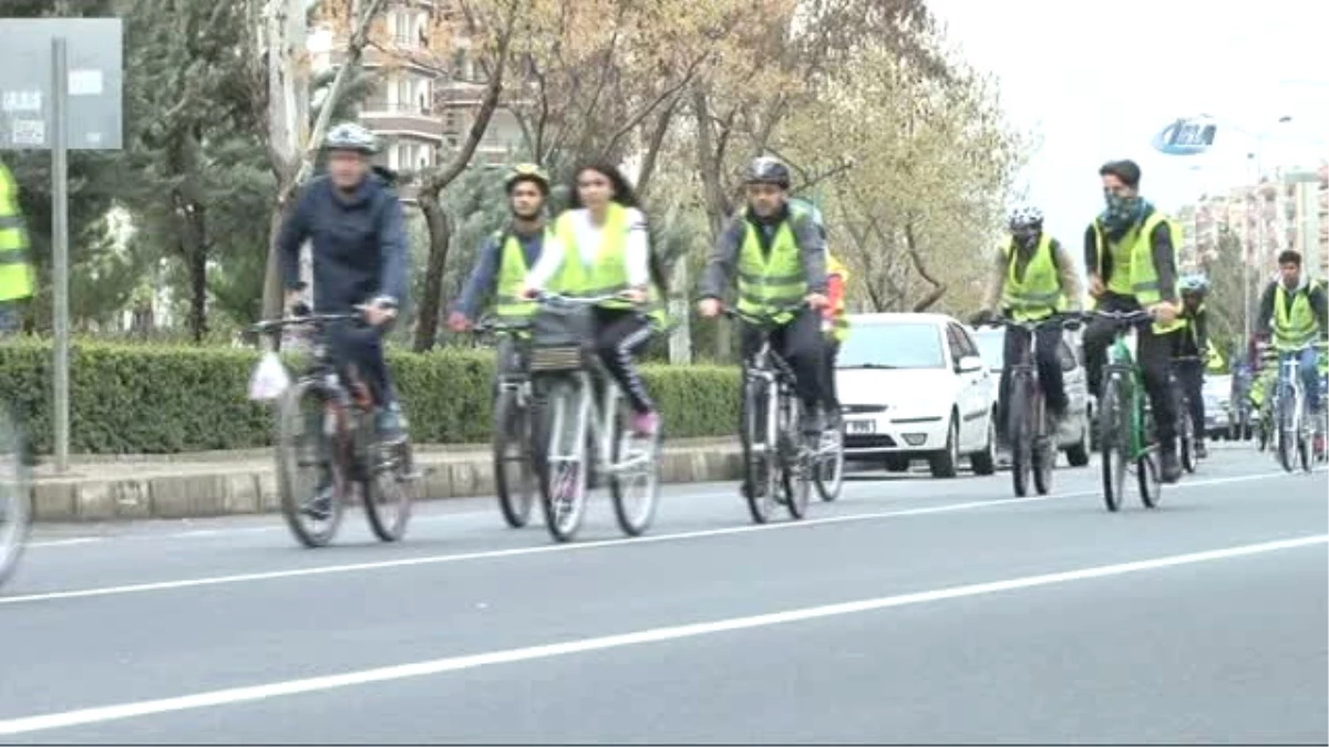 Pedalları Farkındalık Oluşturmak İçin Çevirdiler