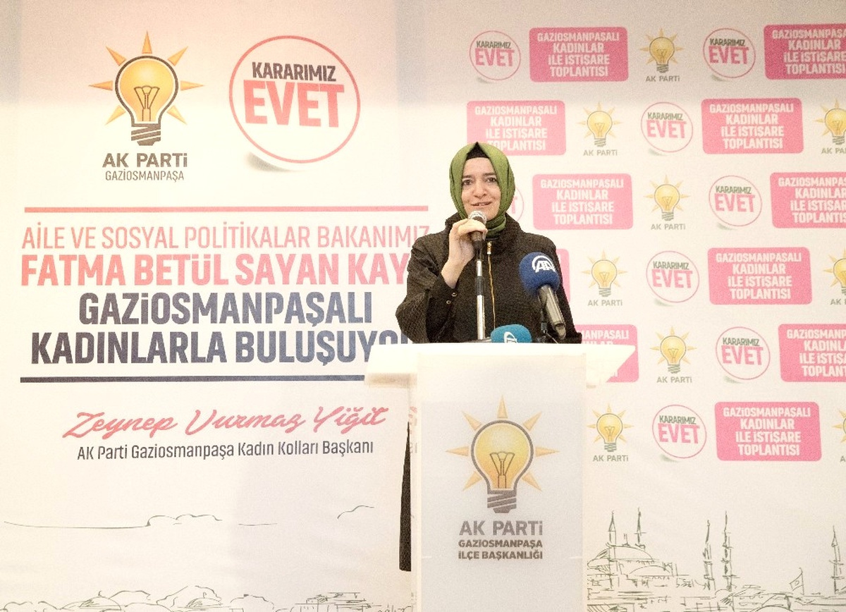 Bakan Fatma Betül Sayan Kaya: "Anayasa Değişikliği 15 Temmuz\'dan Sonra Kaçınılmaz Hale Geldi"
