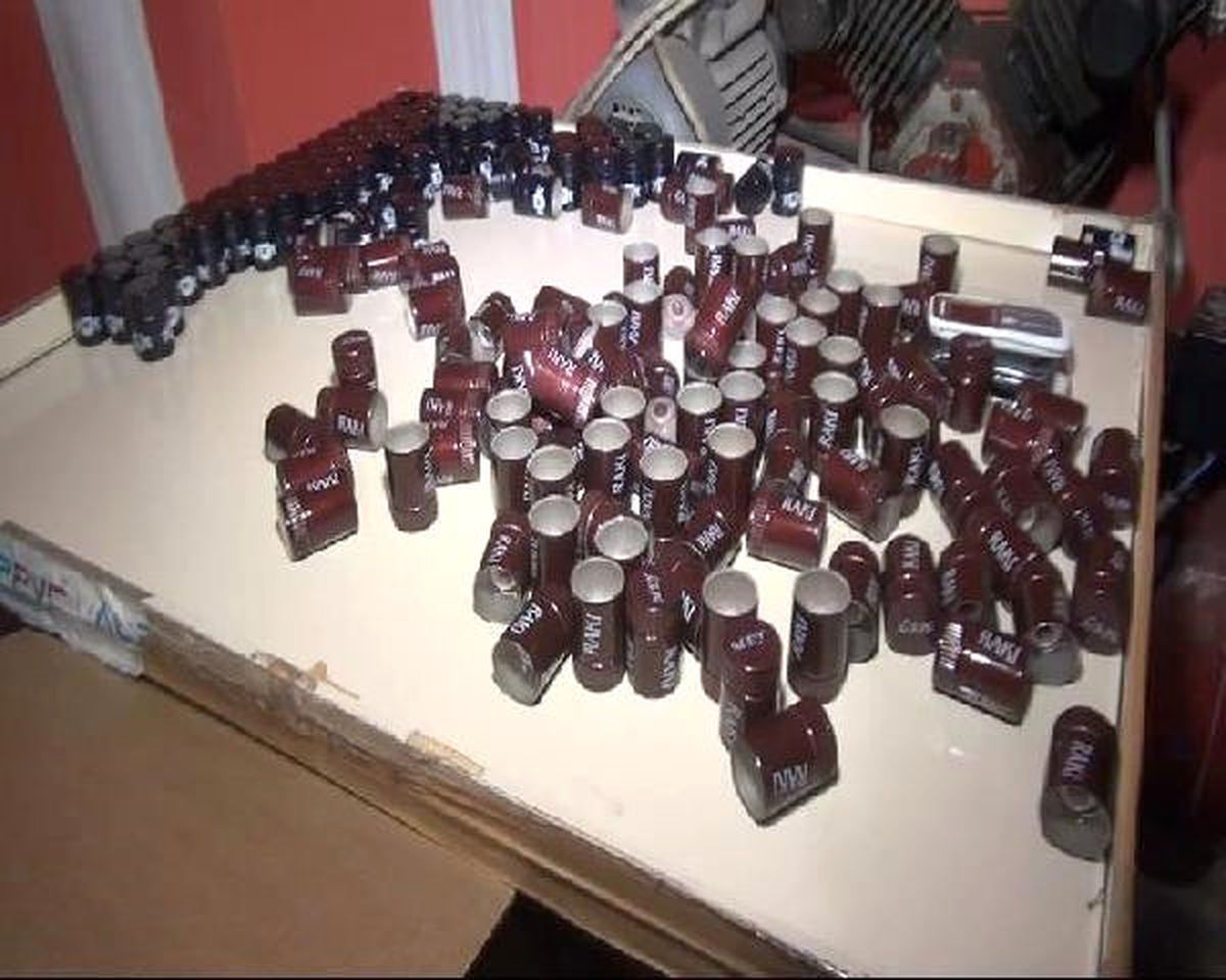 Bayrampaşa\'da 50 Bin Sahte İçki Şişesi Kapağı Ele Geçirildi
