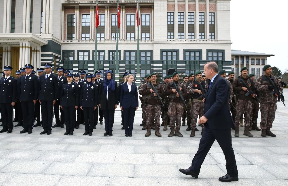 Cumhurbaşkanı Erdoğan Polislerle Bir Araya Geldi