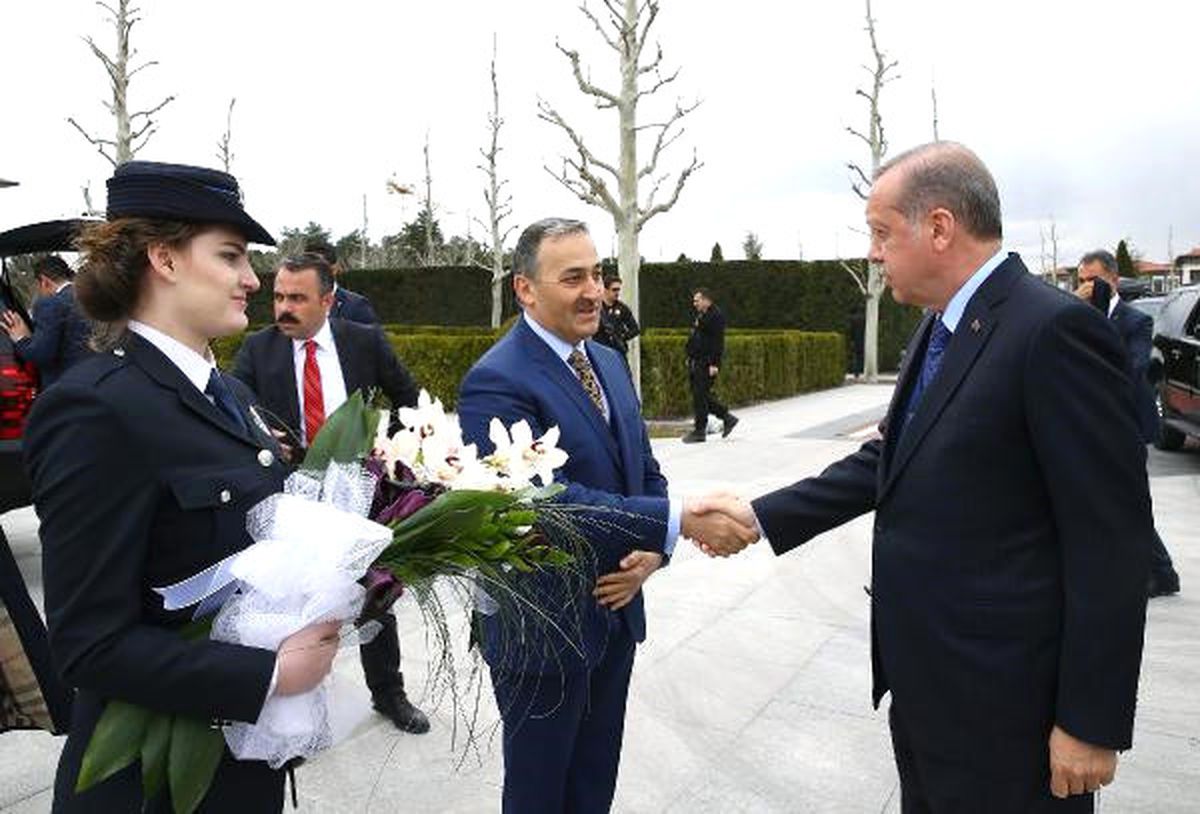 Dha Ankara - Cumhurbaşkanı Erdoğan\'dan Beştepe\'de Görevli Polislere Tebrik