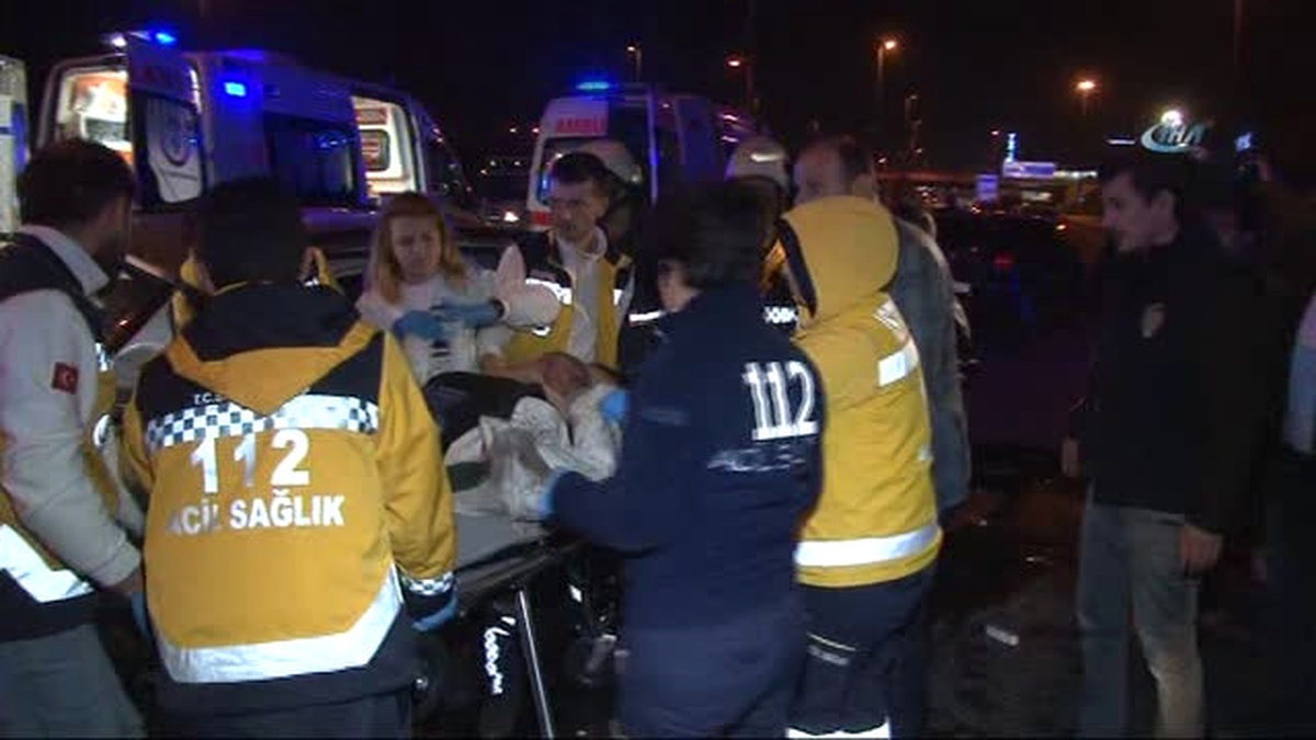 E-5 Karayolu\'nda Feci Kaza: 1 Ölü, 2 Yaralı