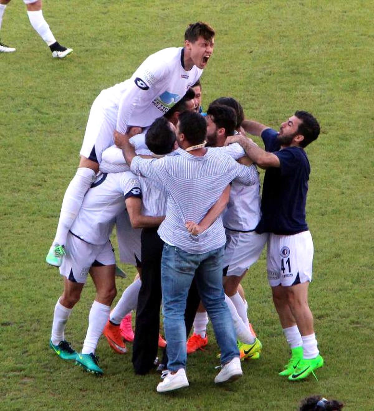 Fethiyespor\'da Bayram Var