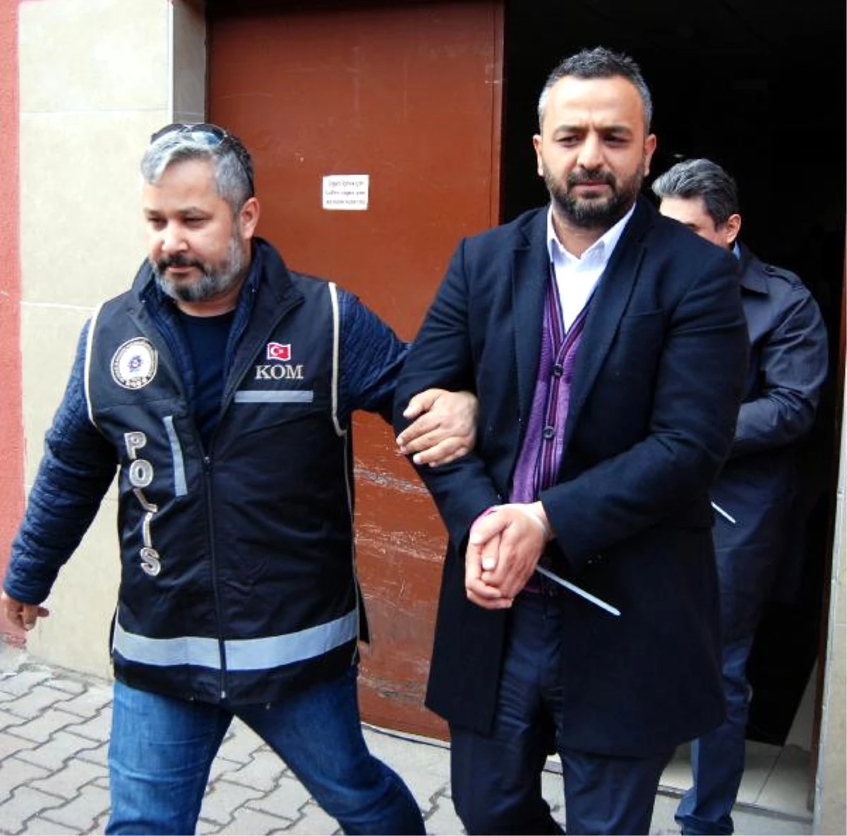 Fetö\'den Gözaltına Alınan 3 Avukat, Adliyeye Gönderildi
