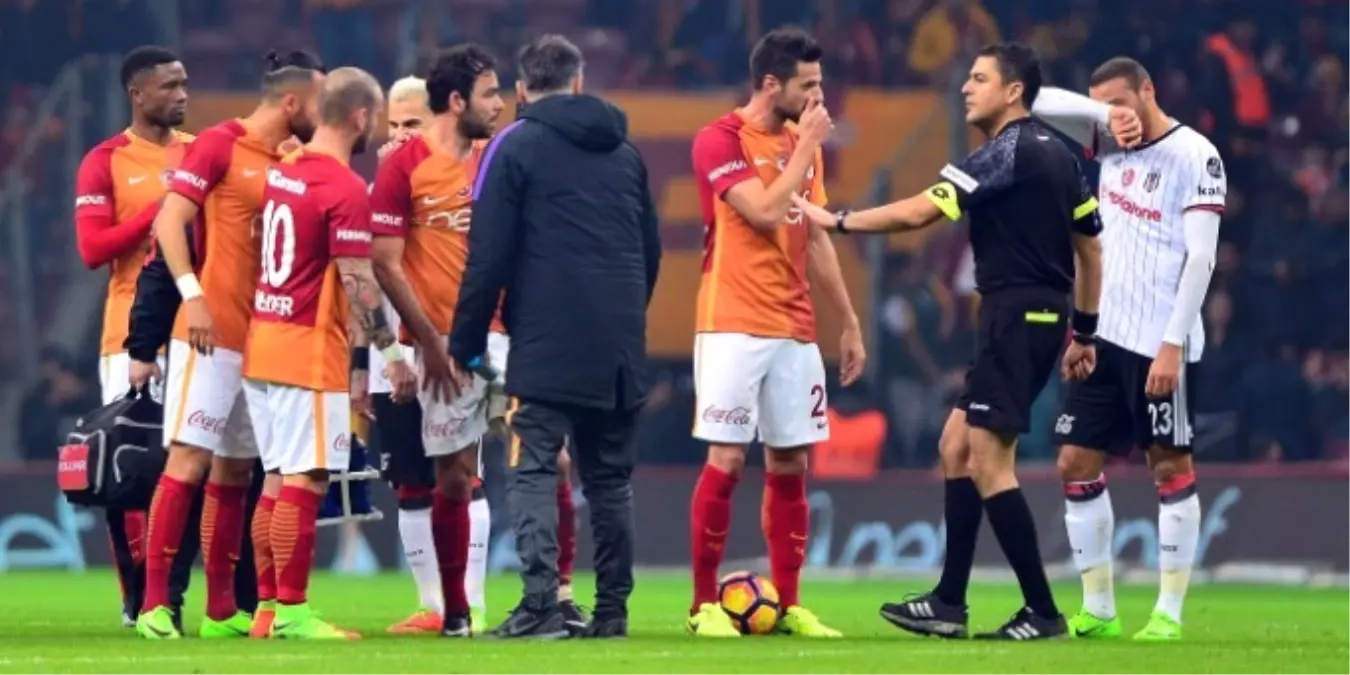 Galatasaray\'da Başakşehir Maçı Öncesi Sürpriz