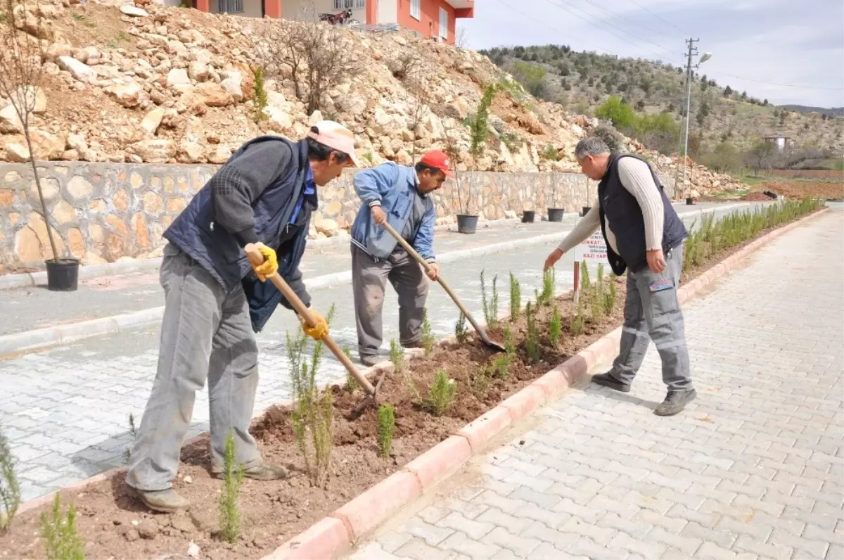 Gölbaşı\'na Bahar Süsü