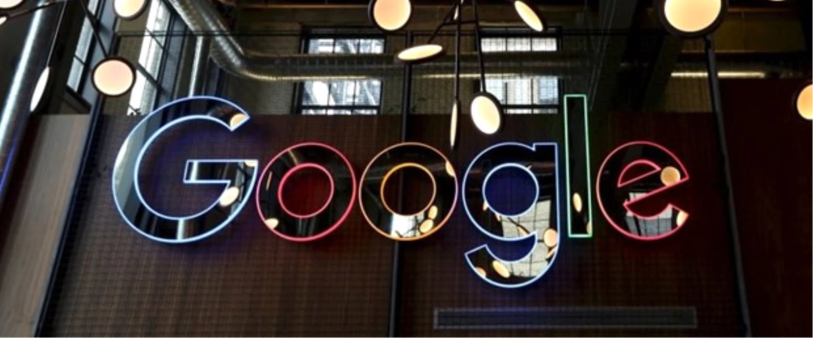 Google Kadınlara Daha Az Maaş Veriyor" İddiası