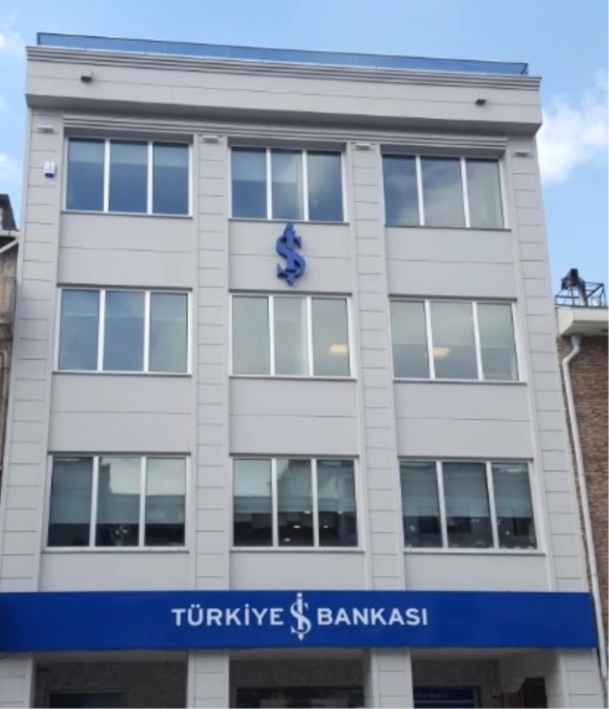 İş Bankası Yeşilyurt Özel Bankacılık Şubesi açıldı