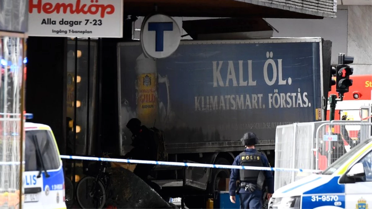 Stockholm\'de Kamyonlu Saldırı: \'Yakalanan Zanlı Özbekistanlı\'