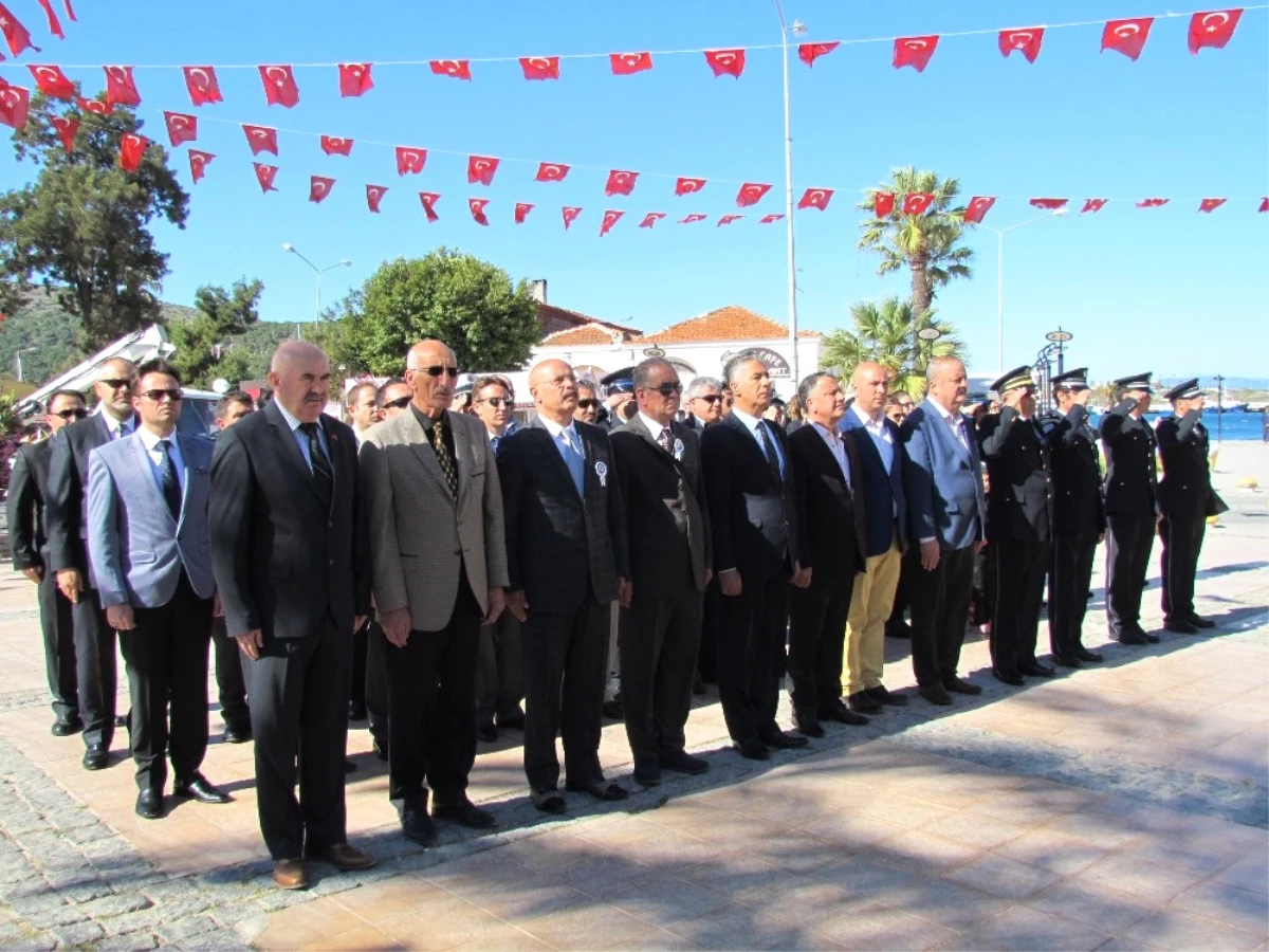 İzmir\'in İlçelerinde Polis Teşkilatının Kuruluş Coşkusu