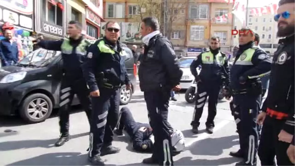 Kayseri Motosikletli Trafik Polisi, Kazada Yaralandı