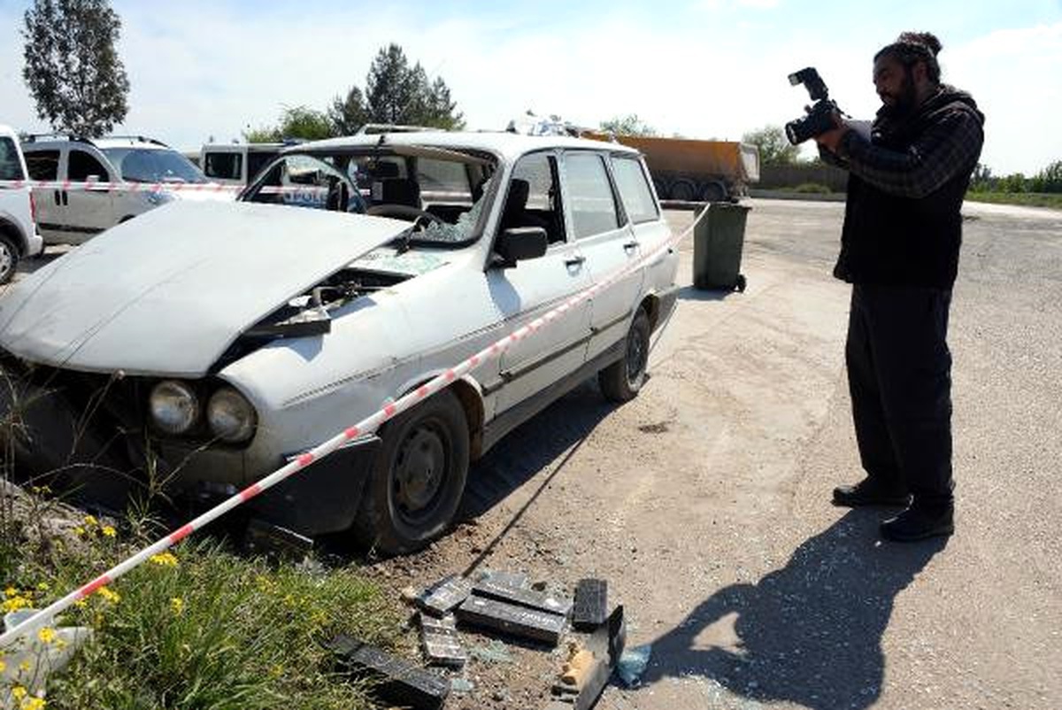 Kaza Yapan Otomobilden Kaçak Sigara Çıktı
