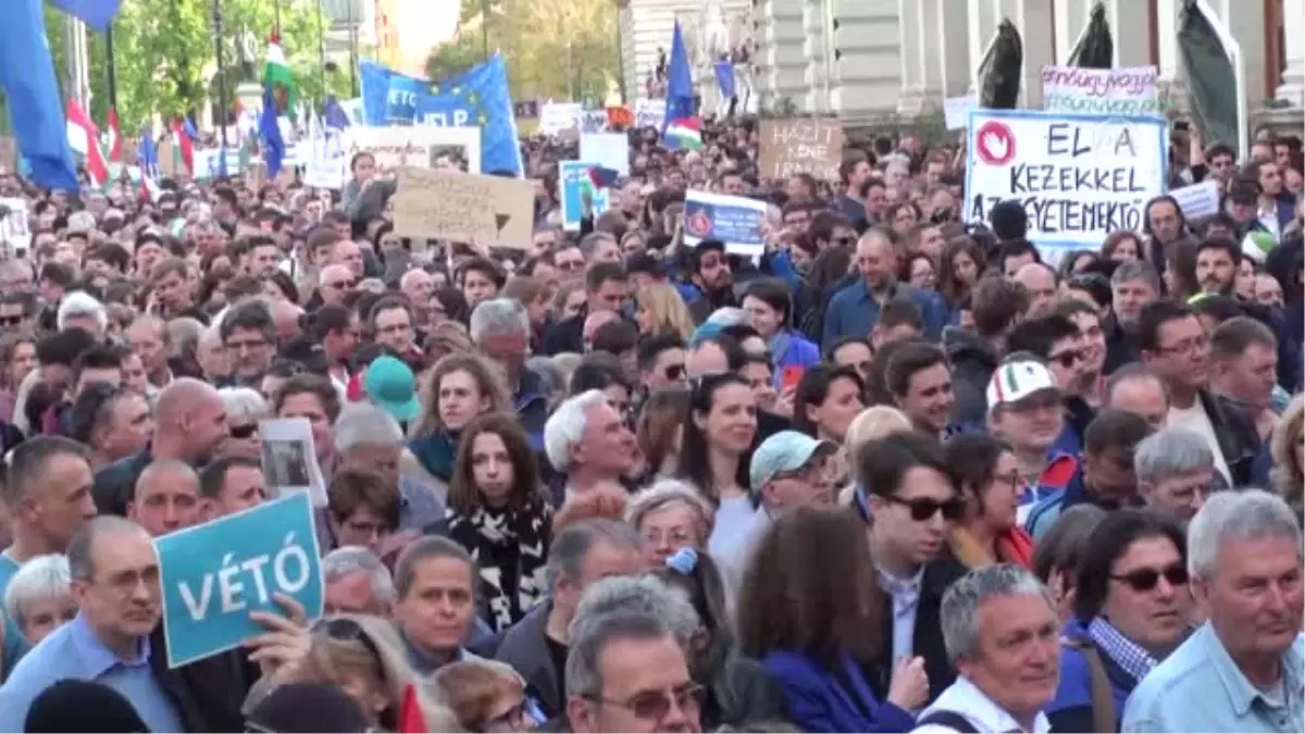 Macaristan\'da Ceu Protestosu - Budapeşte