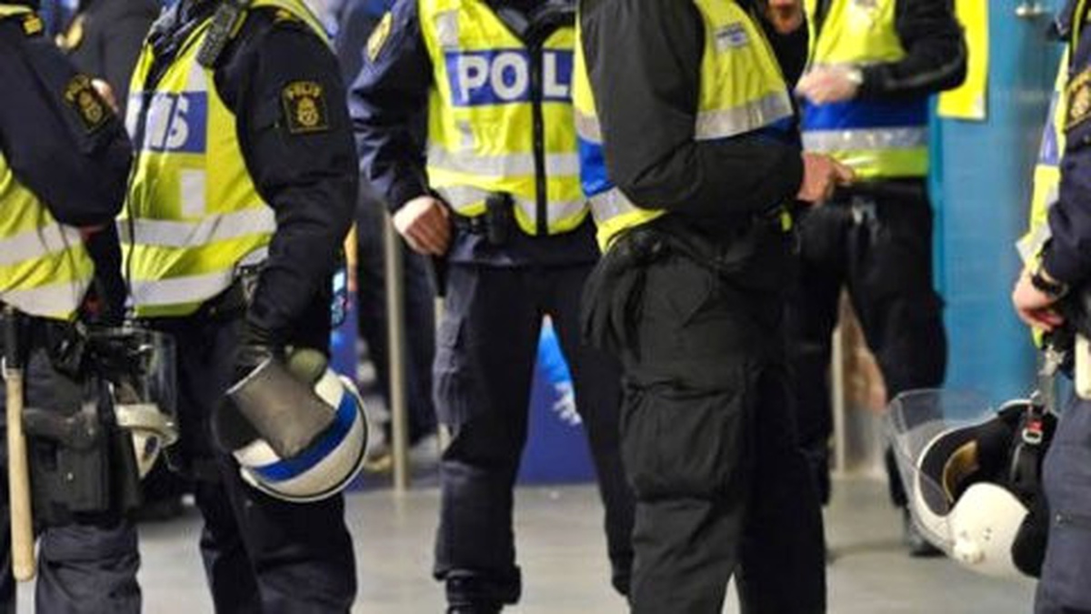 Stockholm\'de Şirket Lokallerine Polis Baskını