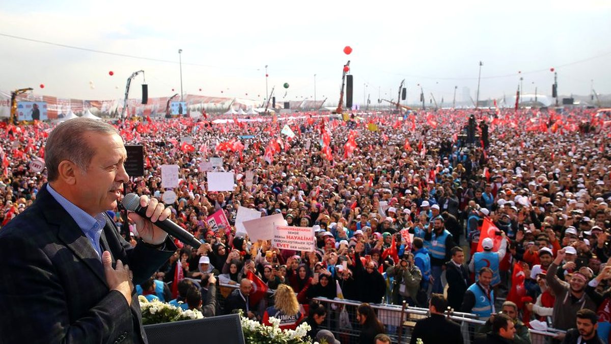 Times: Ücretsiz Otobüslere Rağmen Erdoğan\'ın Mitingine Katılım Düşük
