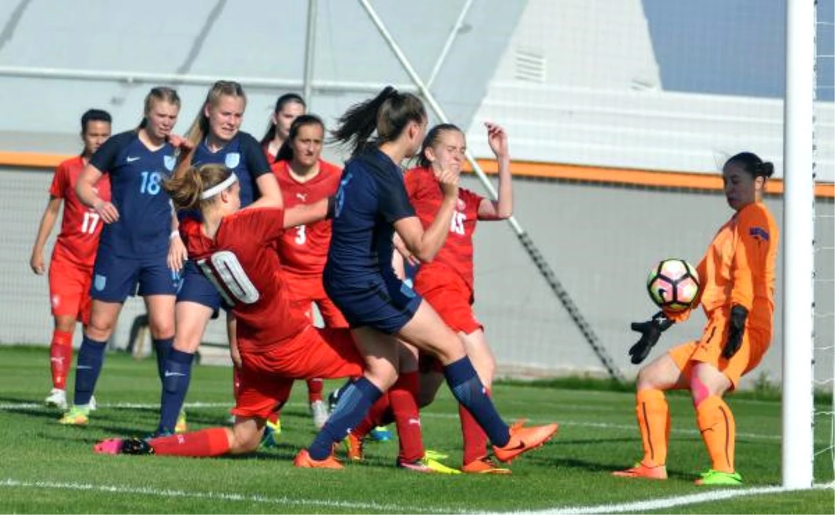 U19 Kadınlar Avrupa Futbol Şampiyonası: Çekya - İngiltere: 0-7