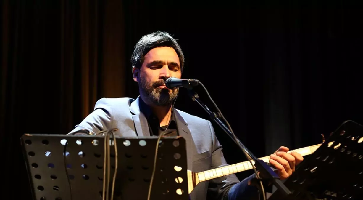 Uğur Işılak: "Evet\' Diyenleri Cahillikle İtham Eden Bir Tayfa Var"