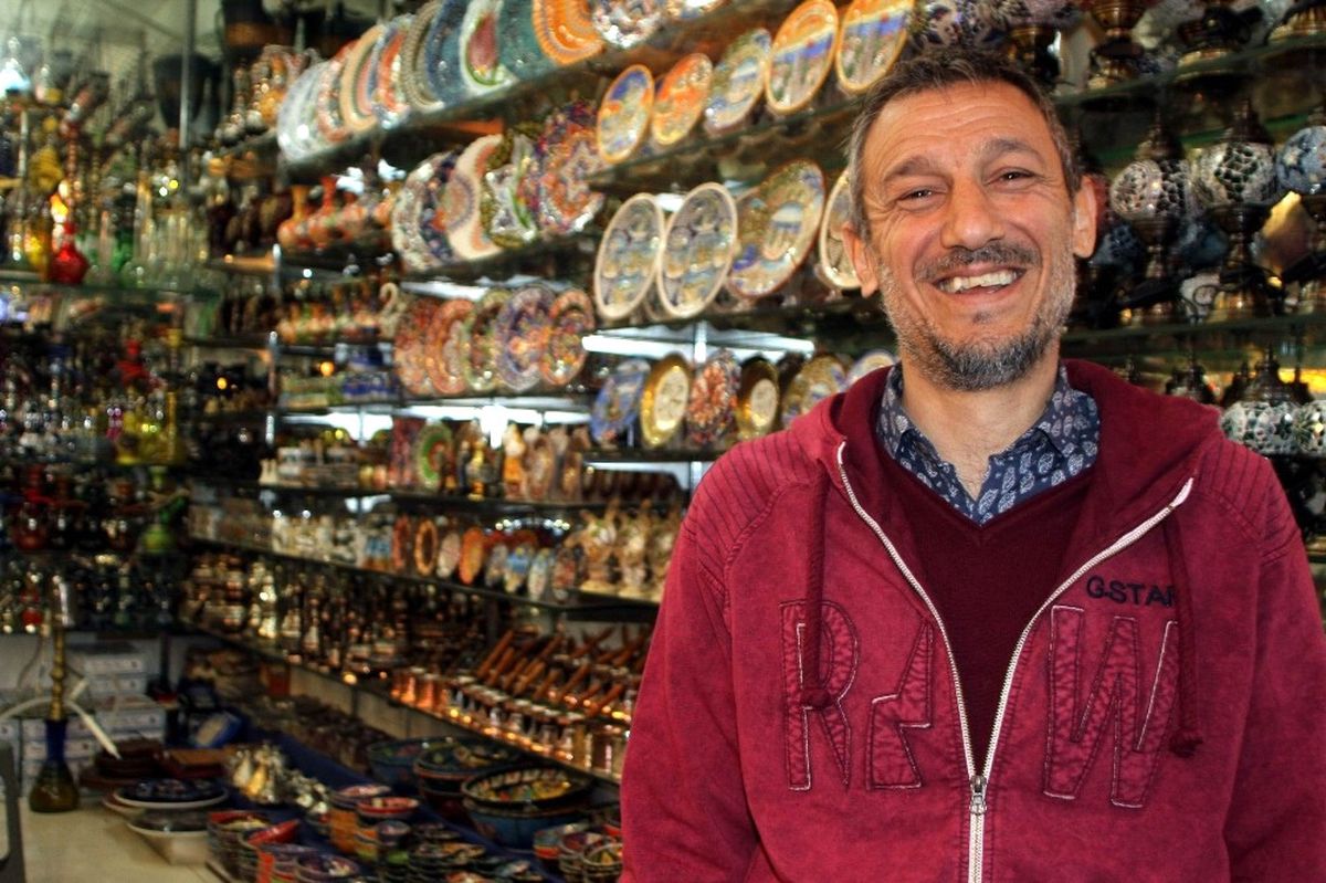 Vakfın Kira İndirimi Esnafa \'Can Suyu\' Oldu