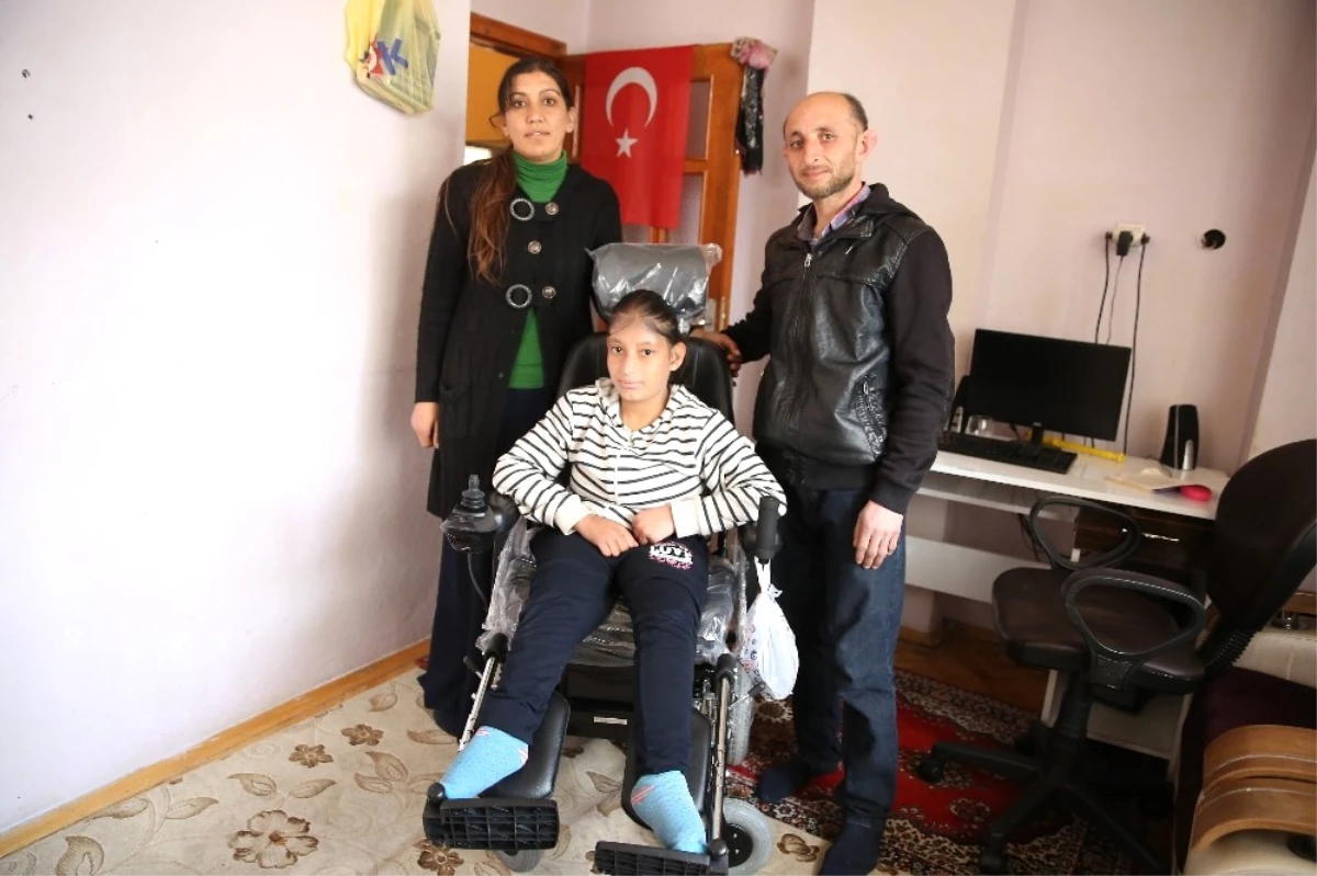 13 Yaşındaki Ebru\'nun Üzüntüsünü Büyükşehir Sona Erdirdi
