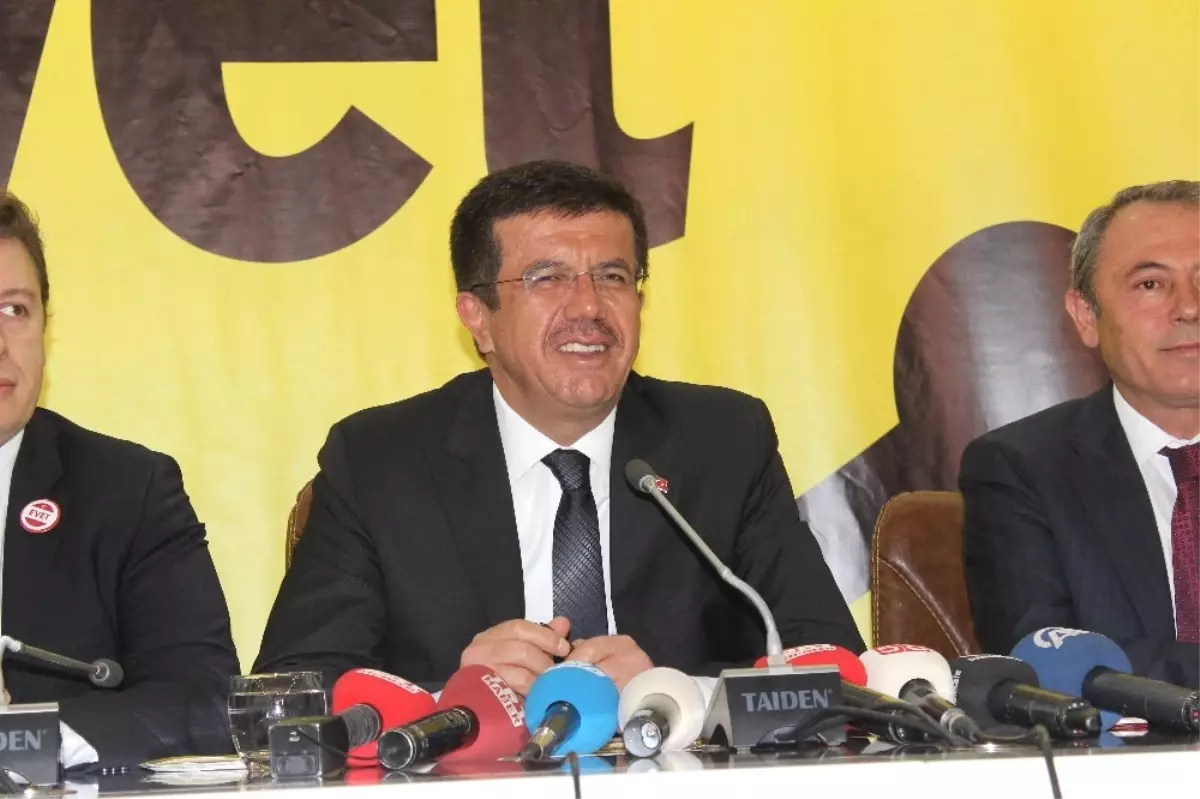 Bakan Zeybekci, Denizli\'de \'Sen de Gülümse Bence de Evet\' Kampanyasını Tanıttı