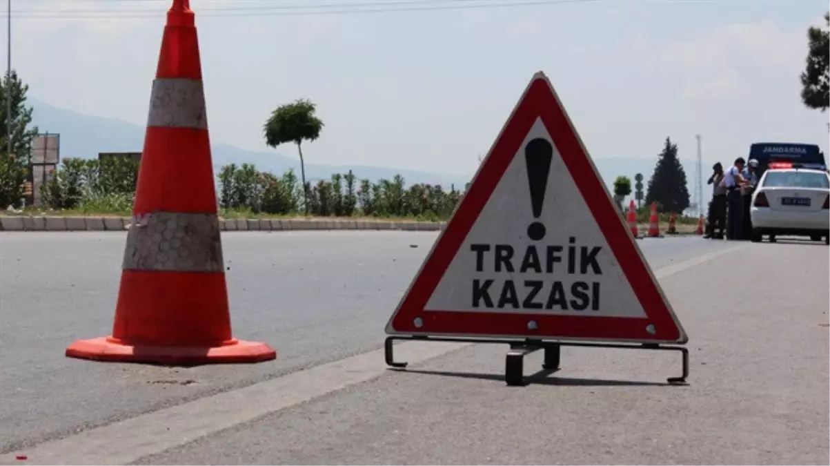 Denizli\'de Trafik Kazası: 8 Yaralı