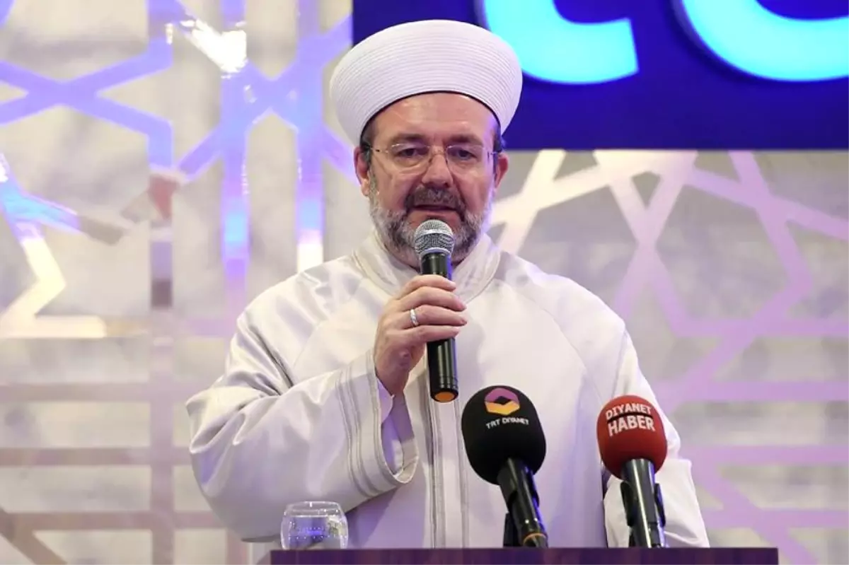 Diyanet İşleri Başkanı Görmez Hafızlık Eğitimi Alan Öğrencilerle Bir Araya Geldi